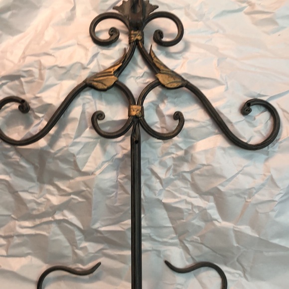 Plate Stand Holder for Wall Hanging Display Rack Hanger Metal Easel 19.5”x13”x2” - Picture 6 of 9